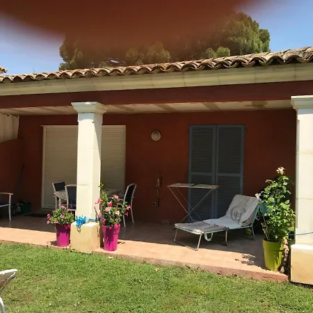 Les Jardins D'artemis Holiday home *